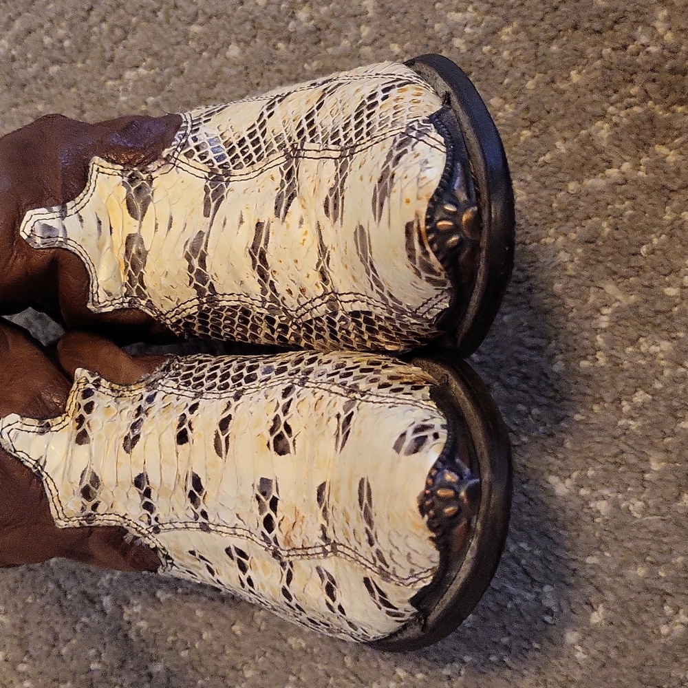 Vintage Dingo Made in the USA Snake Skin Cowboy Boots with Toe Tips - Picture 4 of 16